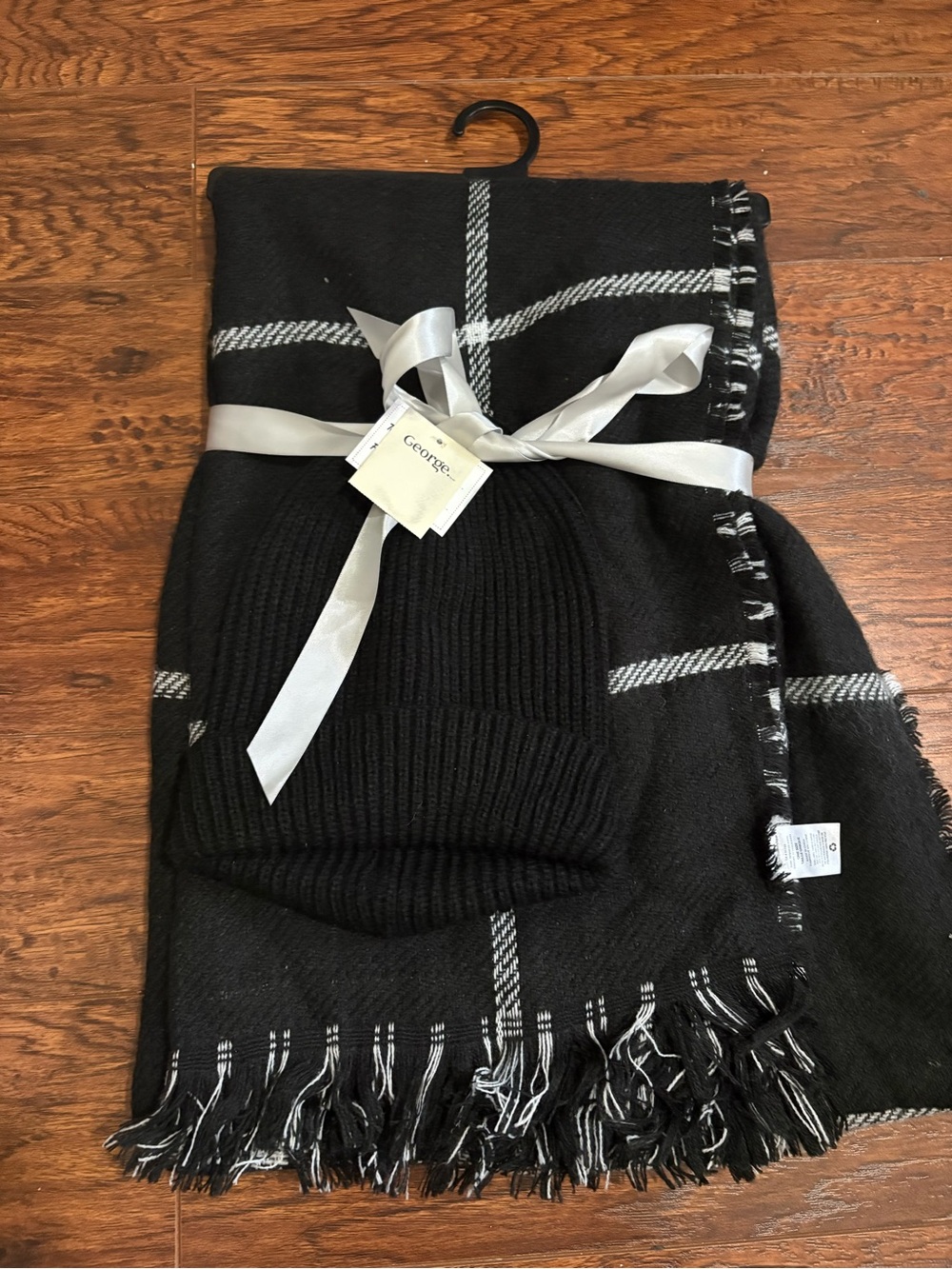 George Black & White Plaid Scarf and Toque Set